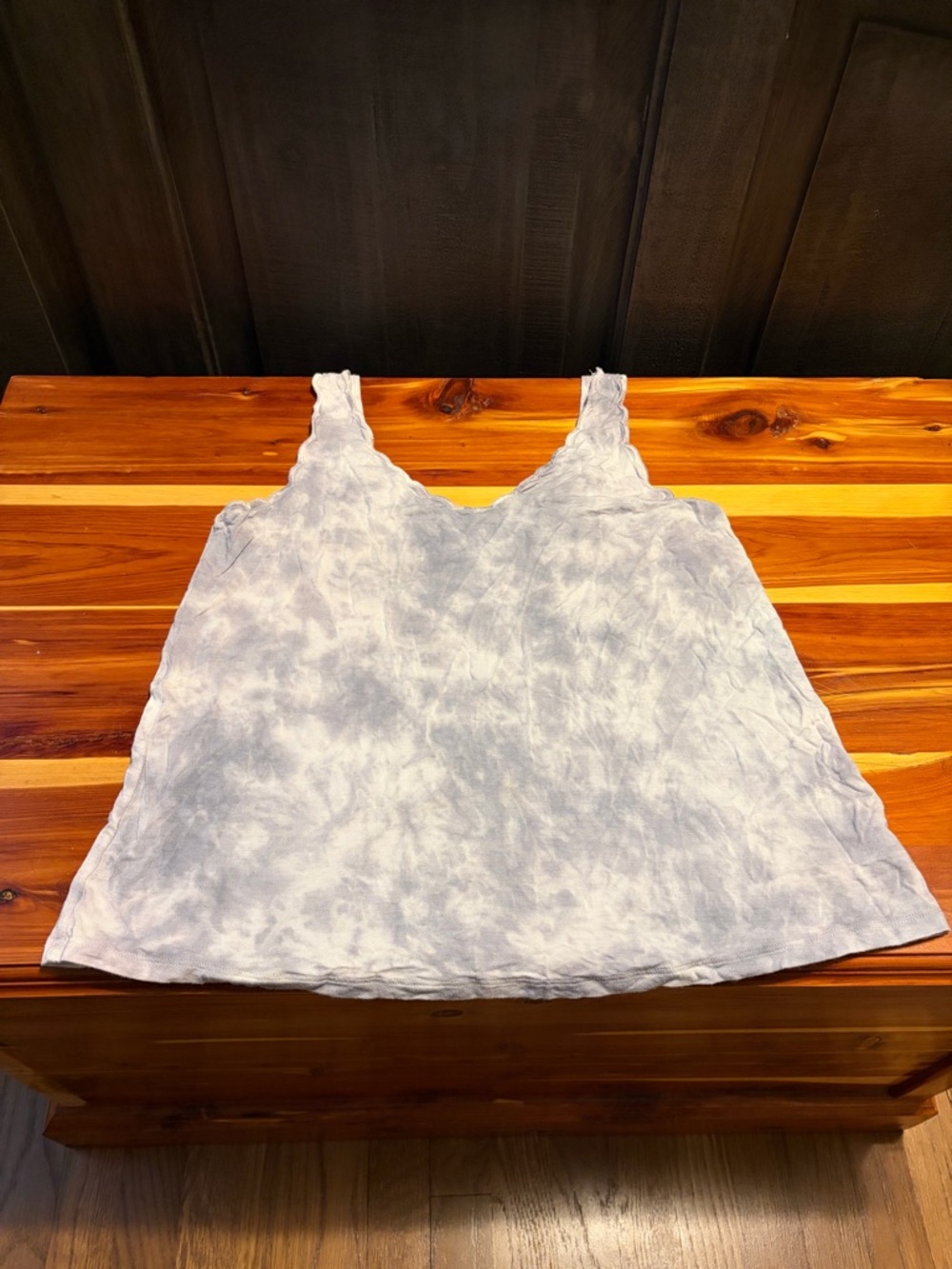 American Eagle Outfitters Light Gray Tie-Dye V-Neck Tank